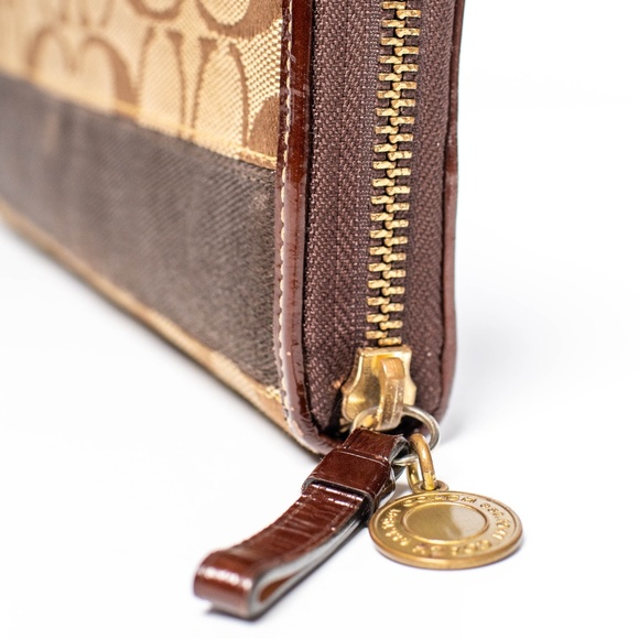 Coach Accordion Zip Wallet - Picture 4 of 8